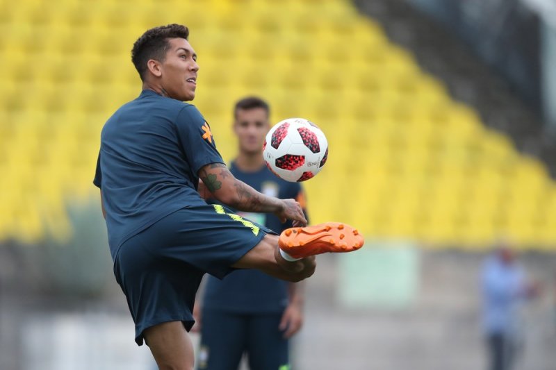 Tite deve fazer seis alterações contra a Argentina