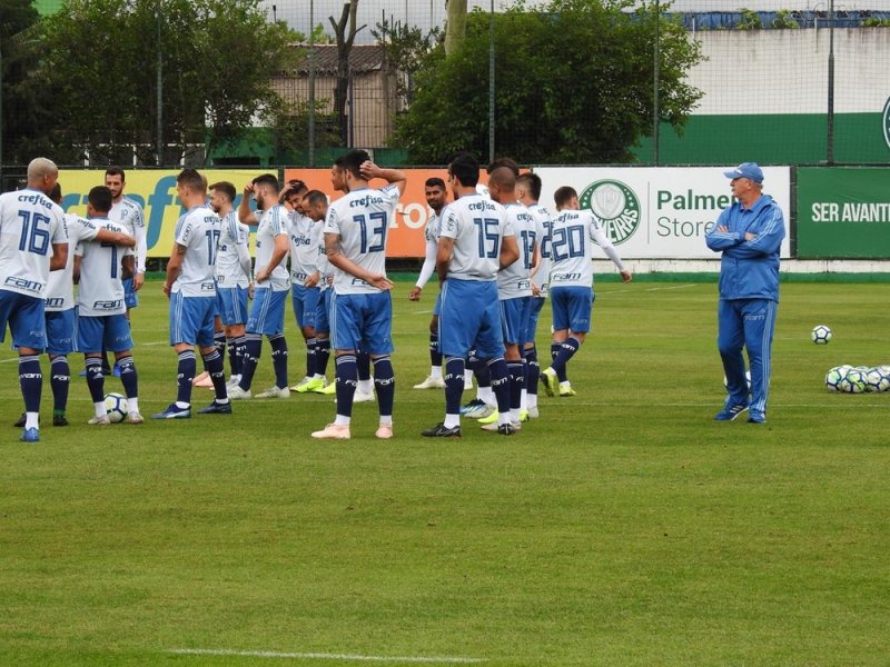 Palmeiras tem dúvidas para jogo contra o Ceará