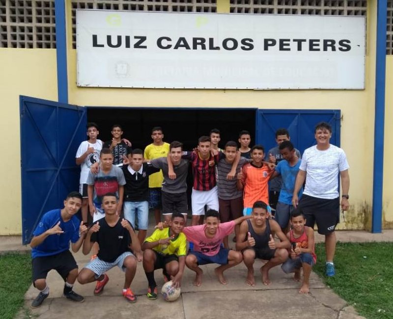 Secretaria de Esportes oferece aulas gratuitas de futsal no Jardim Eldorado