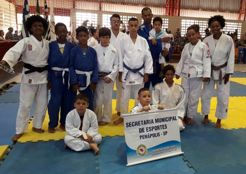 Judocas penapolenses tiveram outubro movimentado