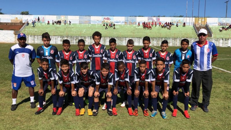Futebol Sub-11 classifica-se para a 2ª fase do Estadual em Dourado