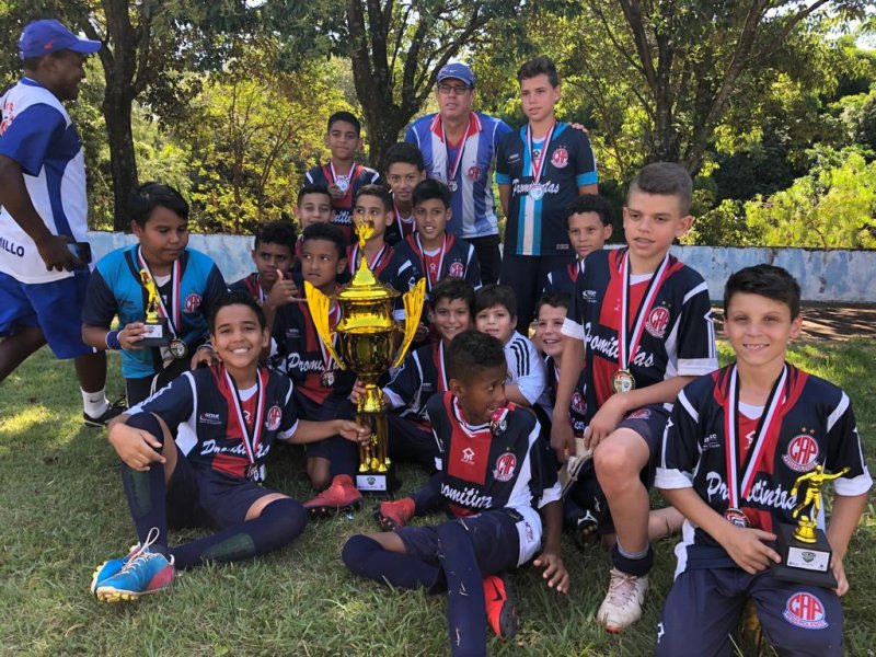 Sub-11 é vice-campeão em Dourado