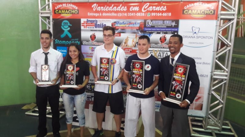 Associação de Karatê Calis é campeã