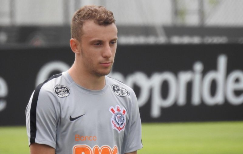 Corinthians enfrenta o Racing pela Sul-Americana