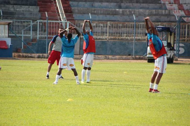 Penapolense recebe o XV para continuar reação