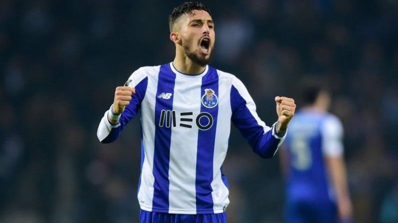Filipe Luís é cortado e Tite convoca Alex Telles para amistosos do Brasil