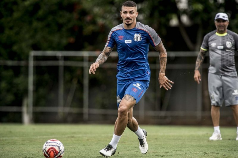 Santos enfrenta o Red Bull no Pacaembu