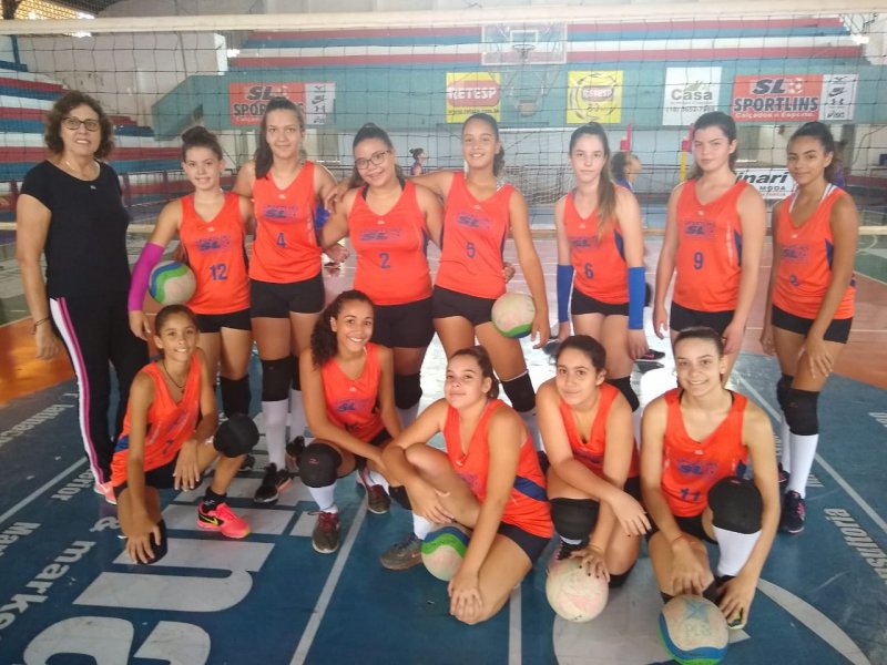 Vôlei Feminino vence segunda etapa do festival