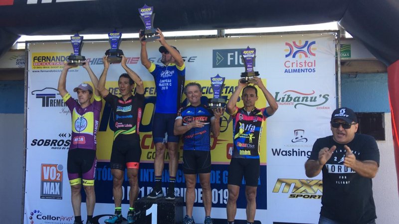Ciclista da equipe local fica em terceiro em Goiânia