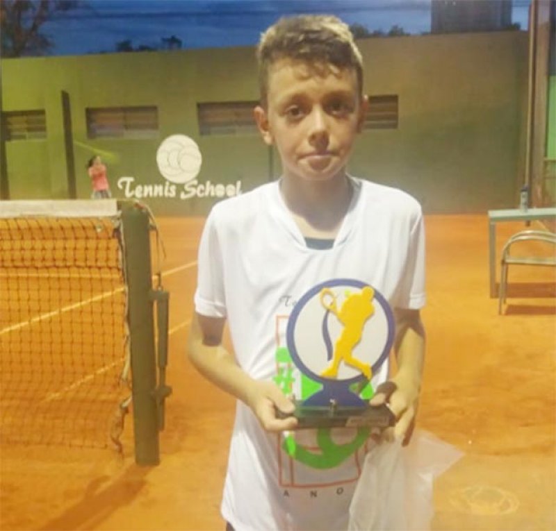 Tenista penapolense é vice-campeão da Copa Futuro