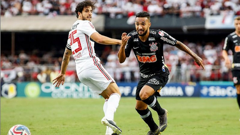 Corinthians e São Paulo jogam em Itaquera