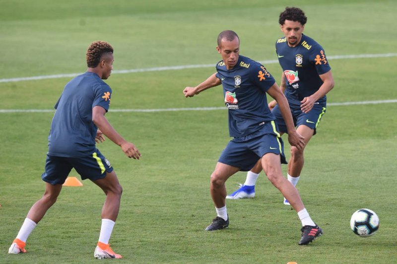 Neymar mais uma vez não aparece para treinar no campo com a Seleção