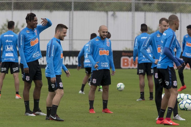 Corinthians joga contra o Flamengo pela Copa do Brasil