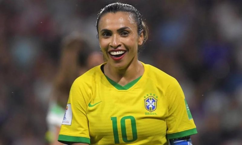 Vadão explica renovação e diz contar com veteranas em Tóquio