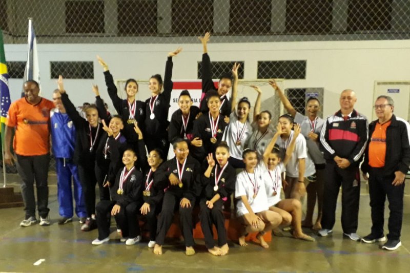 Ginástica Rítmica é campeã nos Jogos Regionais