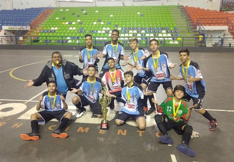 Equipes penapolenses de futsal conquistam títulos