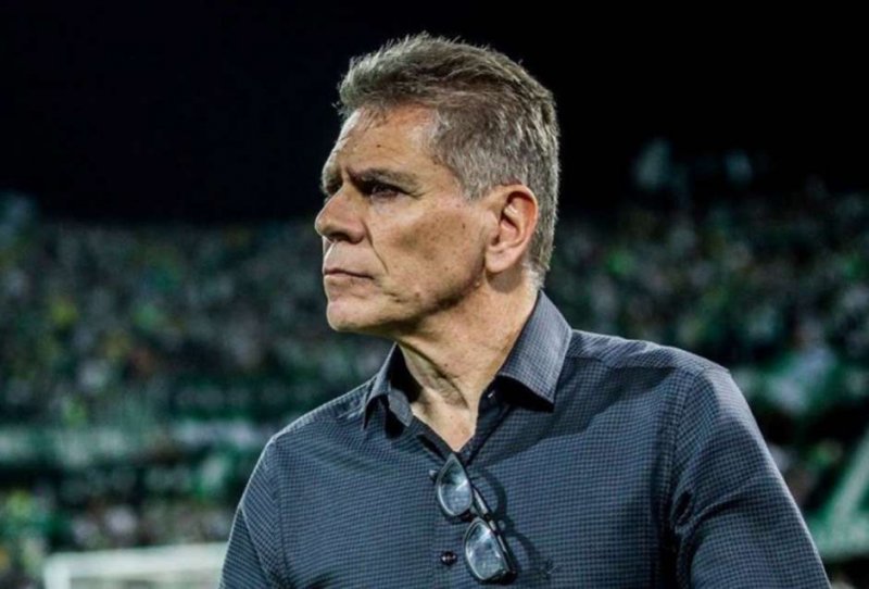 Santos contrata Paulo Autuori para chefiar departamento de futebol