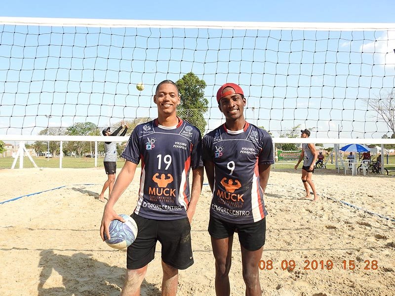 Penapolenses ficam com a medalha de prata em Campeonato de Vôlei de Areia