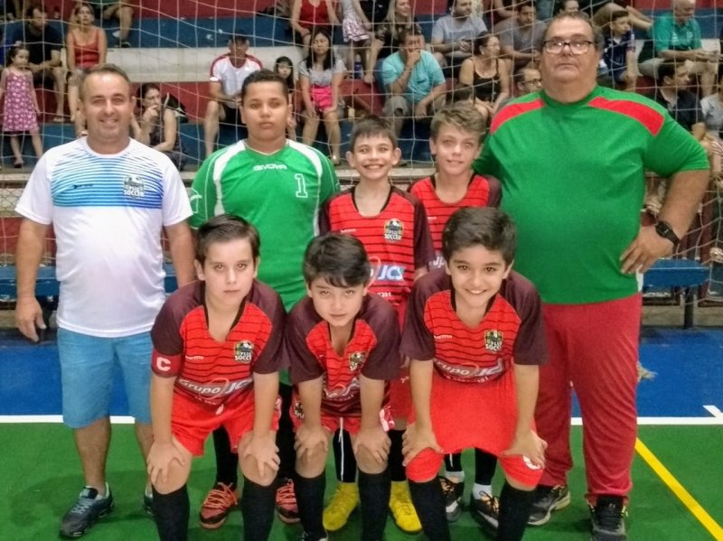 Futsal Ferinhas continua agitando o Gigante Azul