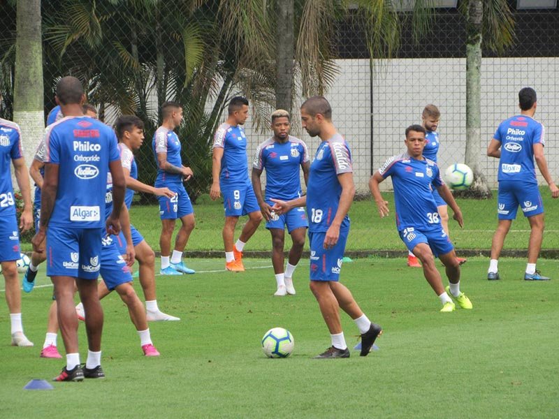 Santos joga contra o Fluminense
