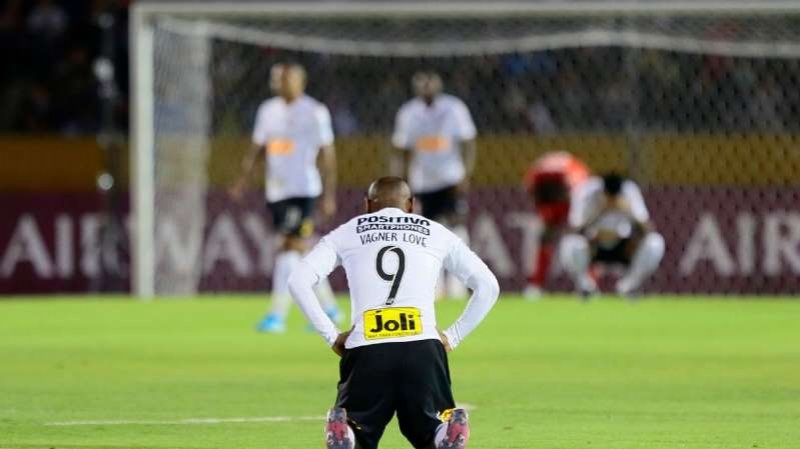 Corinthians perde fortuna ao cair na Sul-Americana e pode ter complicações com Serasa e Caixa