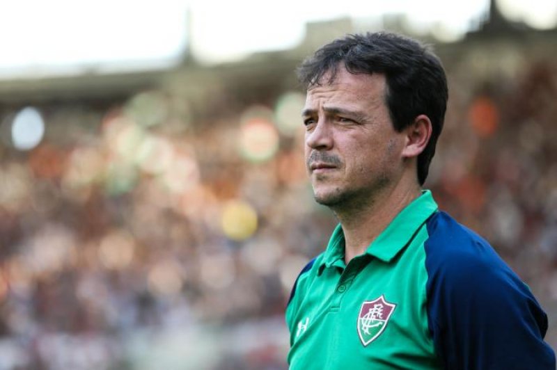 São Paulo contrata Fernando Diniz