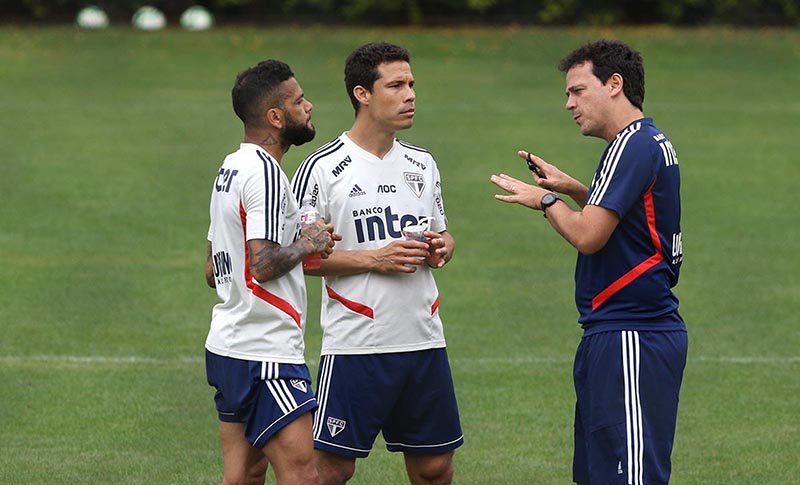 Fernando Diniz comanda o São Paulo hoje