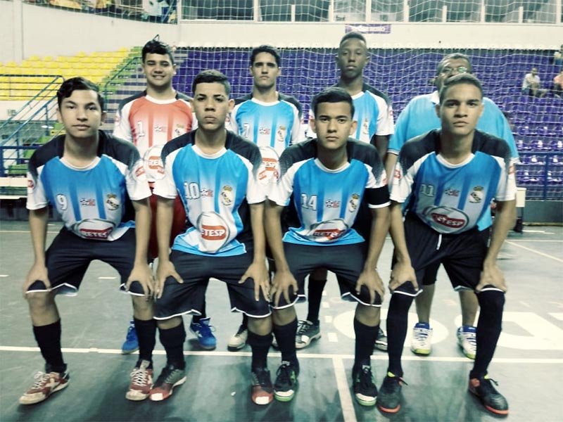 Retesp vence no Sub-17  e perde no Sub-15