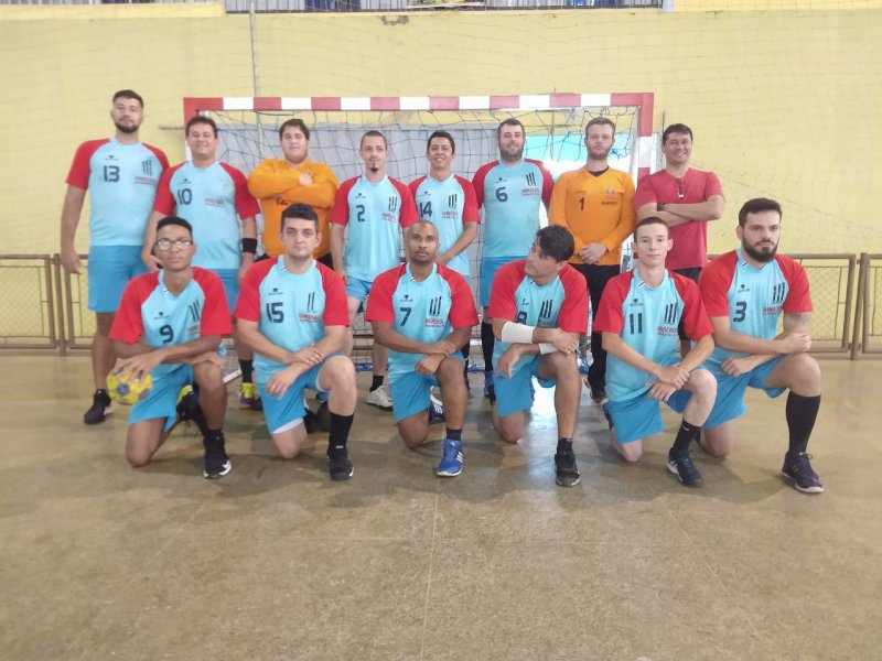 Handebol masculino despede-se de campeonato
