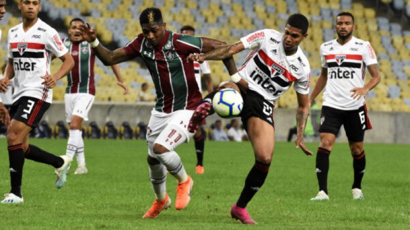Daniel Alves e Liziero devem reforçar o São Paulo