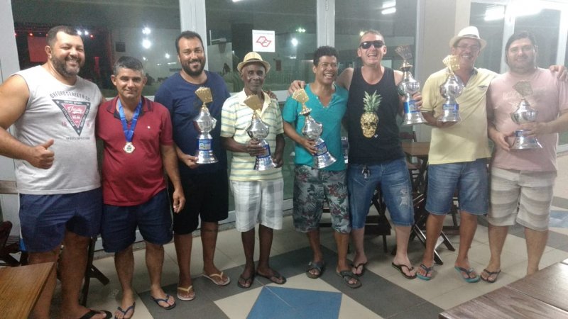 Paulo e Natanael vencem Torneio de Truco 