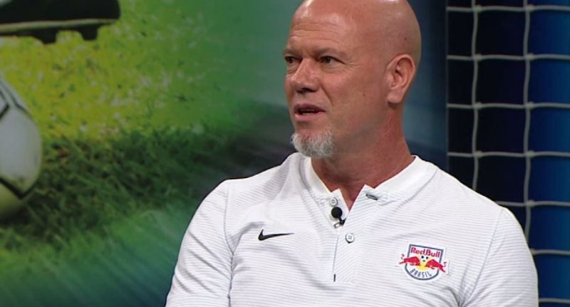 Zago despede-se do Red Bull