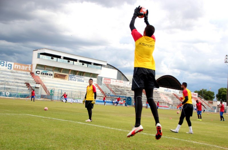 Penapolense enfrenta o Noroeste em jogo-treino