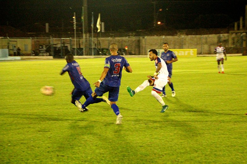 Penapolense vence São Caetano na estréia
