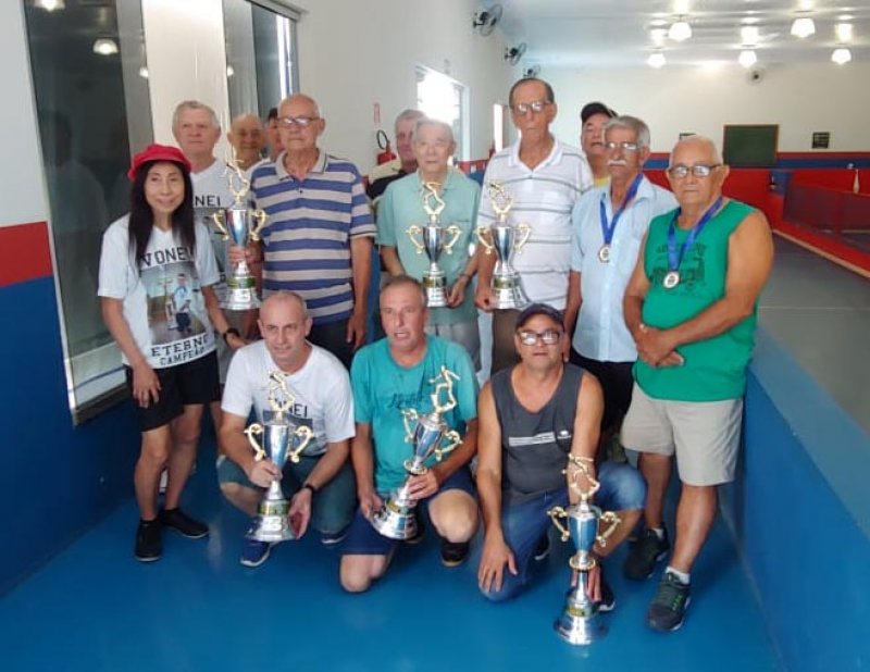 Carlos e Waldner vencem Torneio de Bocha no Lago