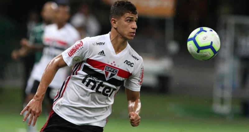 Juanfran e Vitor Bueno desfalcam o São Paulo hoje 