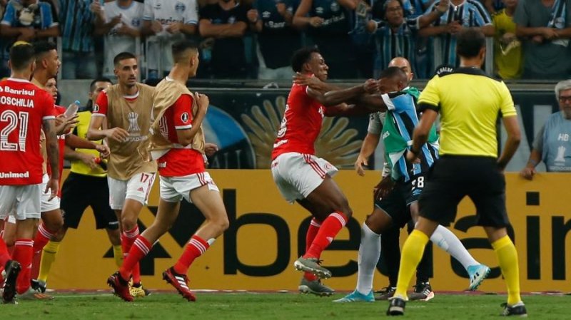 Briga no Gre-Nal incendeia ambiente a nove dias de novo clássico