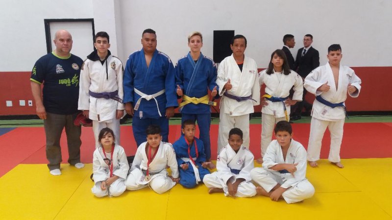 Judocas conquistam medalhas em Bauru