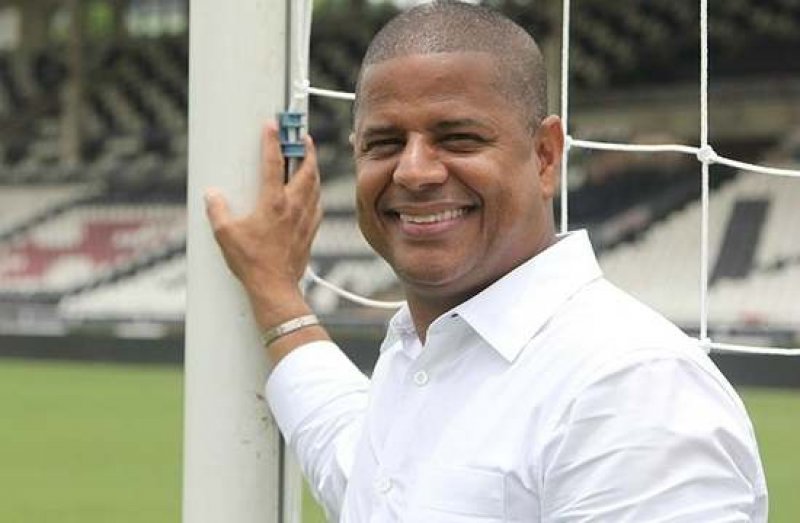 Marcelinho critica trabalho de Tiago Nunes no Corinthians