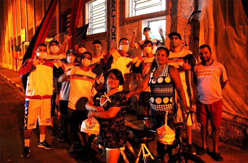 Torcida Jovem promove doação de marmitas
