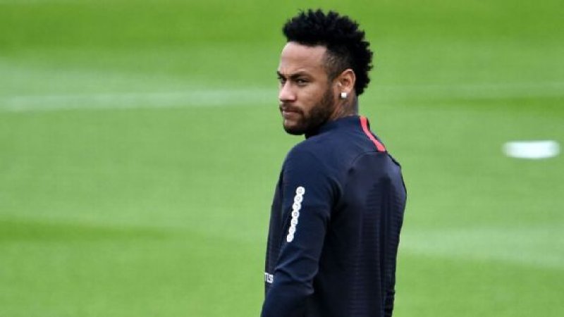 Jornal de Paris crava que Barcelona não tem dinheiro para tirar Neymar do PSG