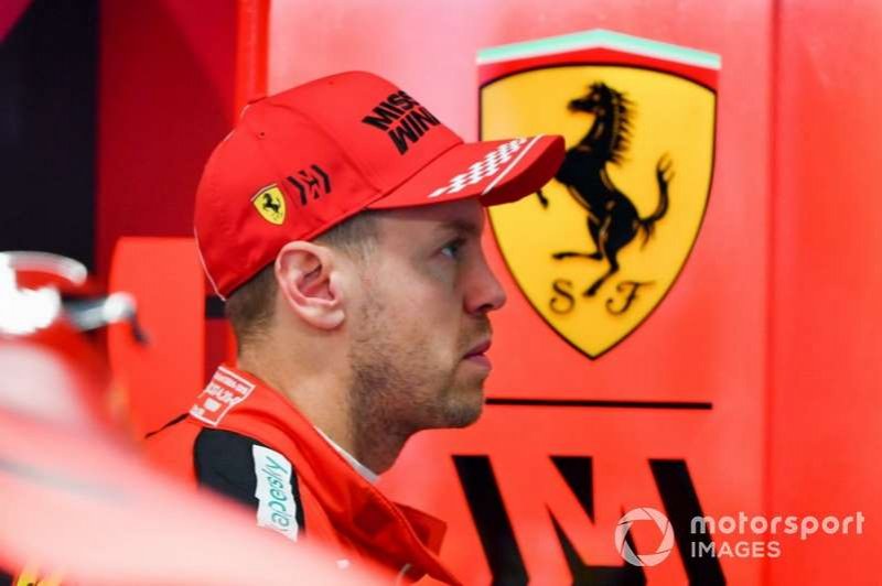 Vettel tem ofertas de McLaren e Renault, afirma jornalista italiano