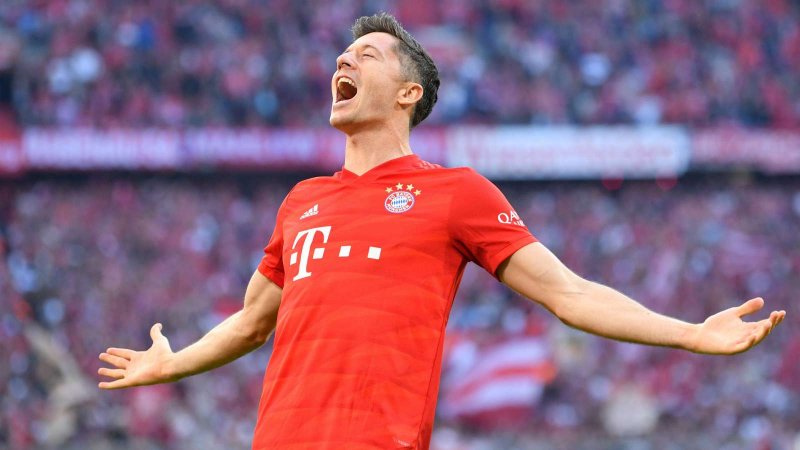 Lewandowski decide e Bayern é coroado octacampeão do Alemão