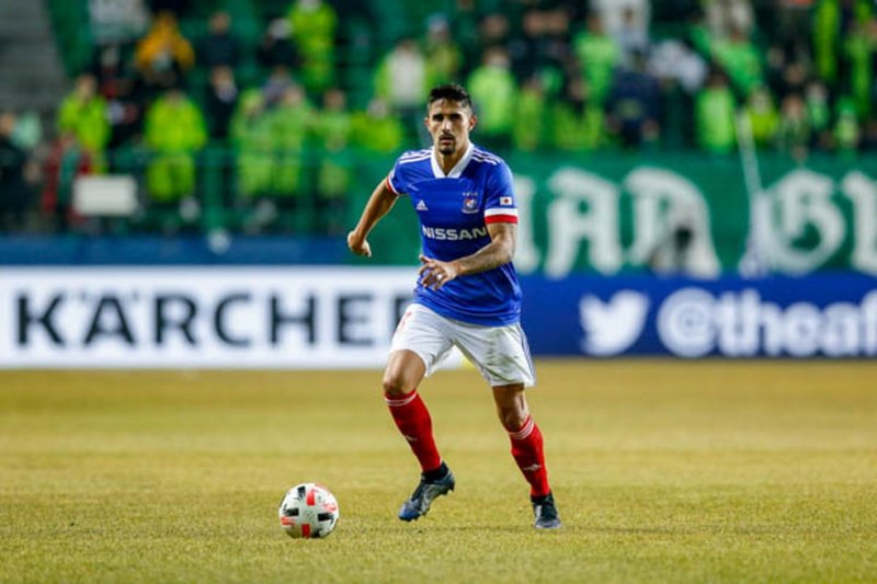 Fifa multa Palmeiras por negociação de Thiago Martins com clube japonês