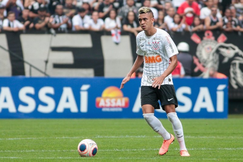 Cantillo está com coronavírus e perderá derby