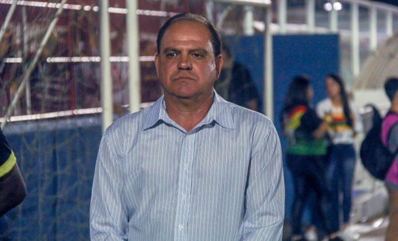 Penapolense contrata o técnico Waguinho Dias