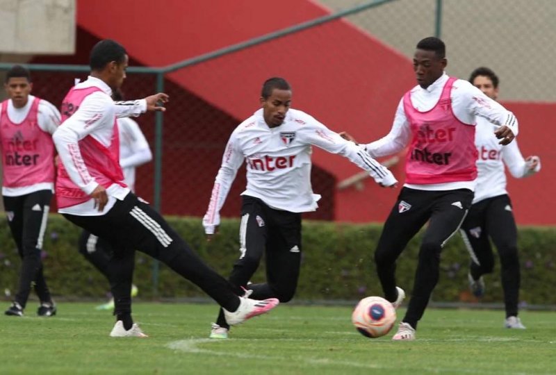 São Paulo deve voltar para Cotia antes da reestreia pelo Campeonato Paulista