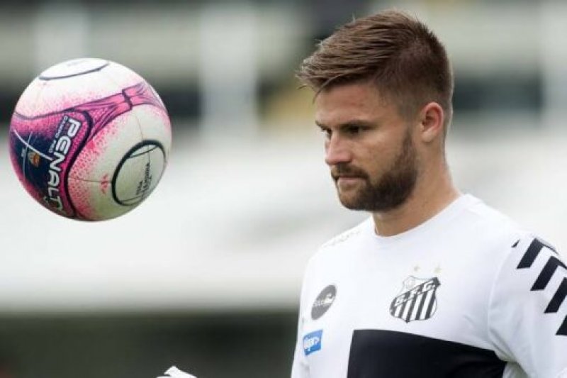 Depois de Everson, Eduardo Sasha entra na Justiça contra o Santos pedindo rescisão