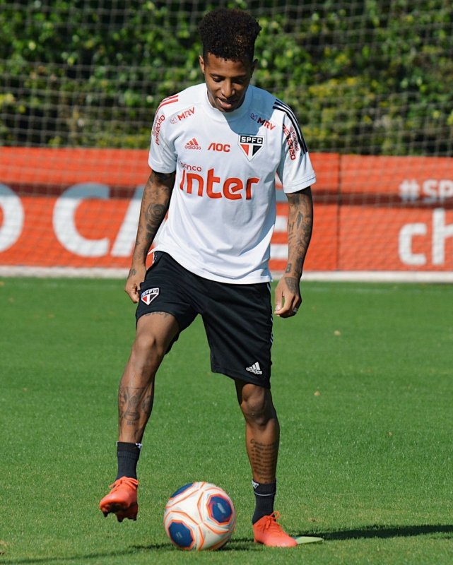 Hernanes e Toró seguem fora, e time titular deve ter Liziero