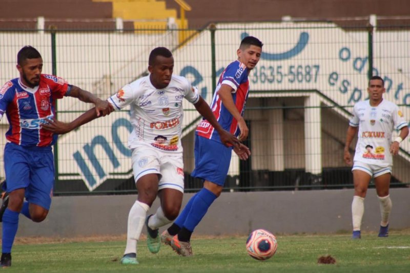 CAP vence e deixa a zona de rebaixamento da A-2